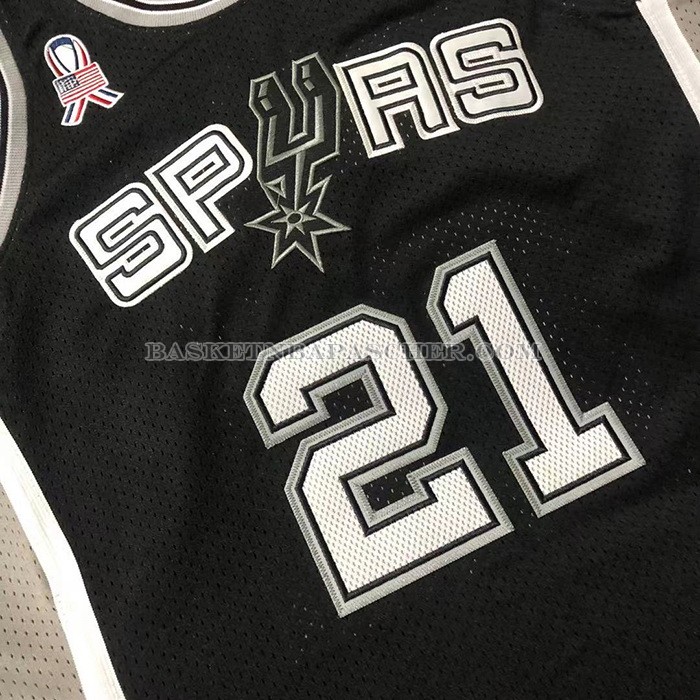 Maillot San Antonio Spurs Tim Duncan Mitchell & Ness 2001-02 noir